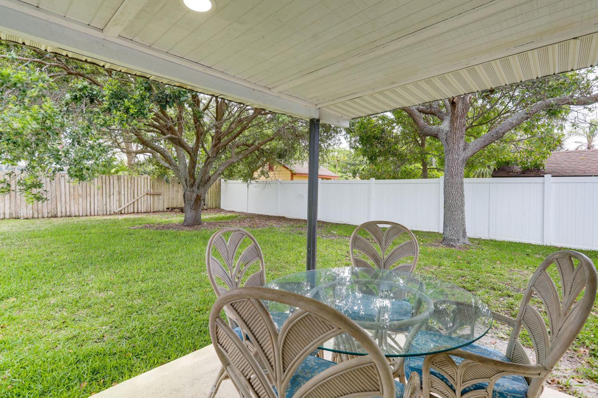 Pet-Friendly Cocoa Beach Home Walk To Beach! Экстерьер фото