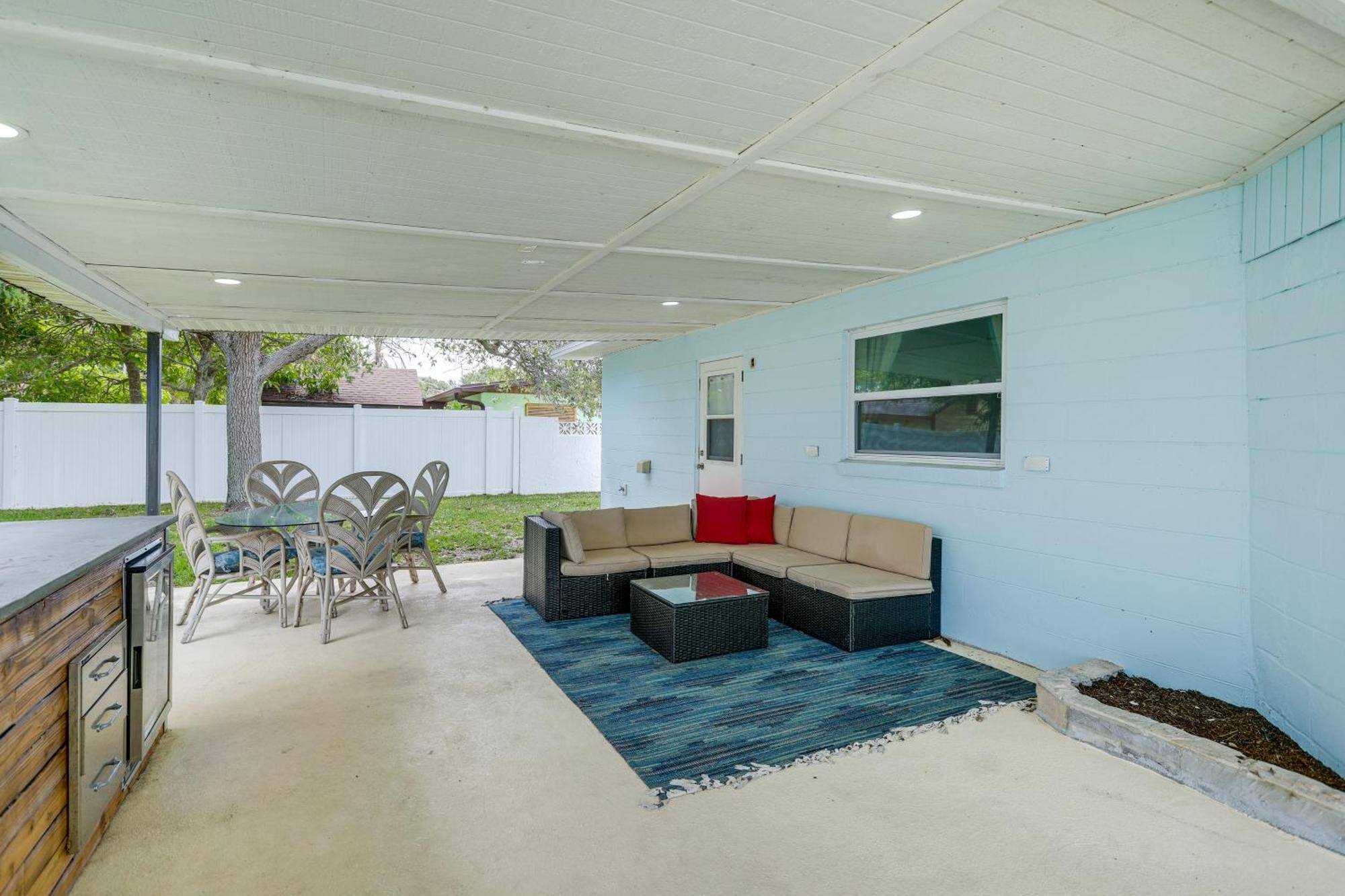 Pet-Friendly Cocoa Beach Home Walk To Beach! Экстерьер фото
