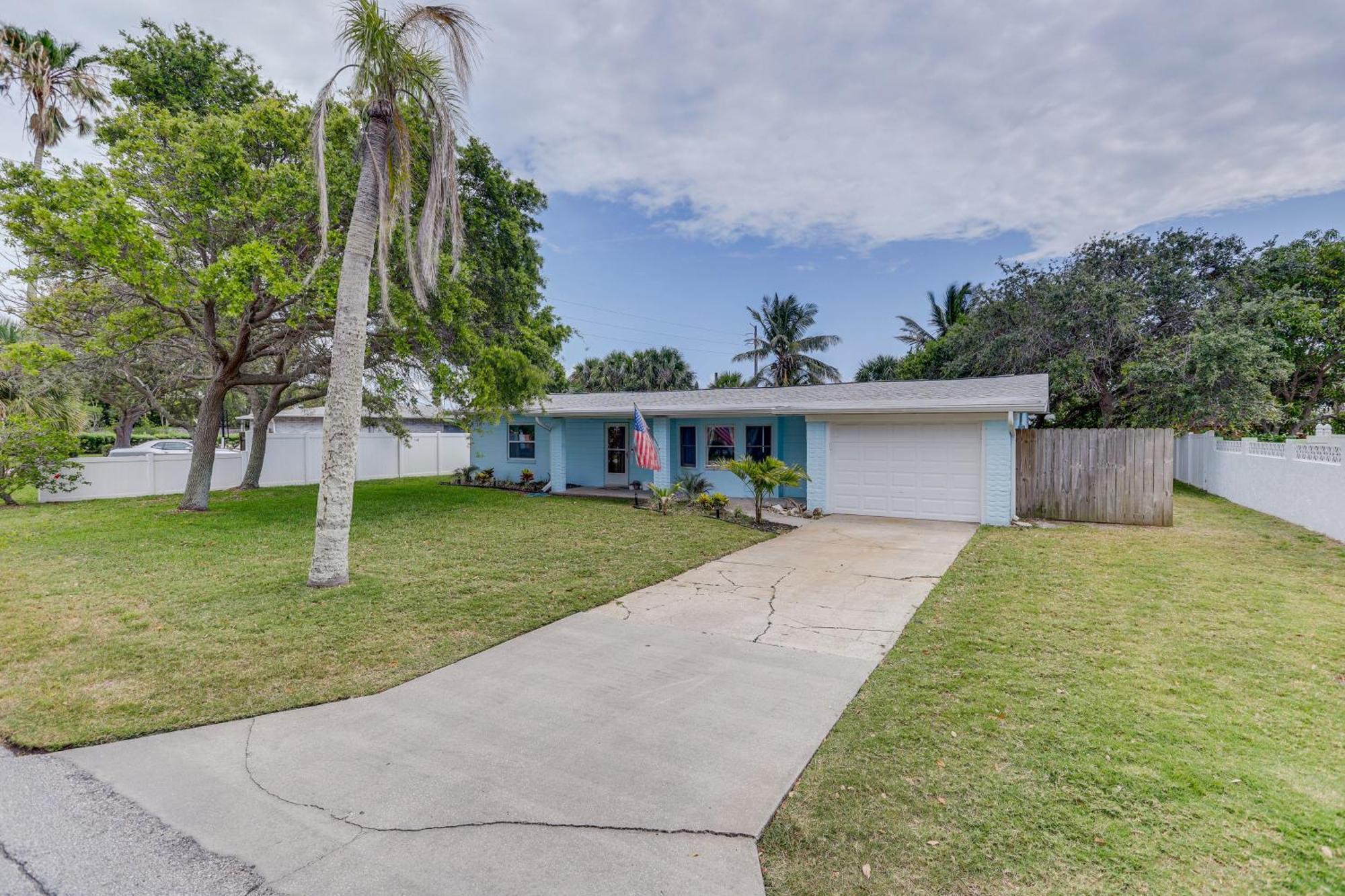Pet-Friendly Cocoa Beach Home Walk To Beach! Экстерьер фото