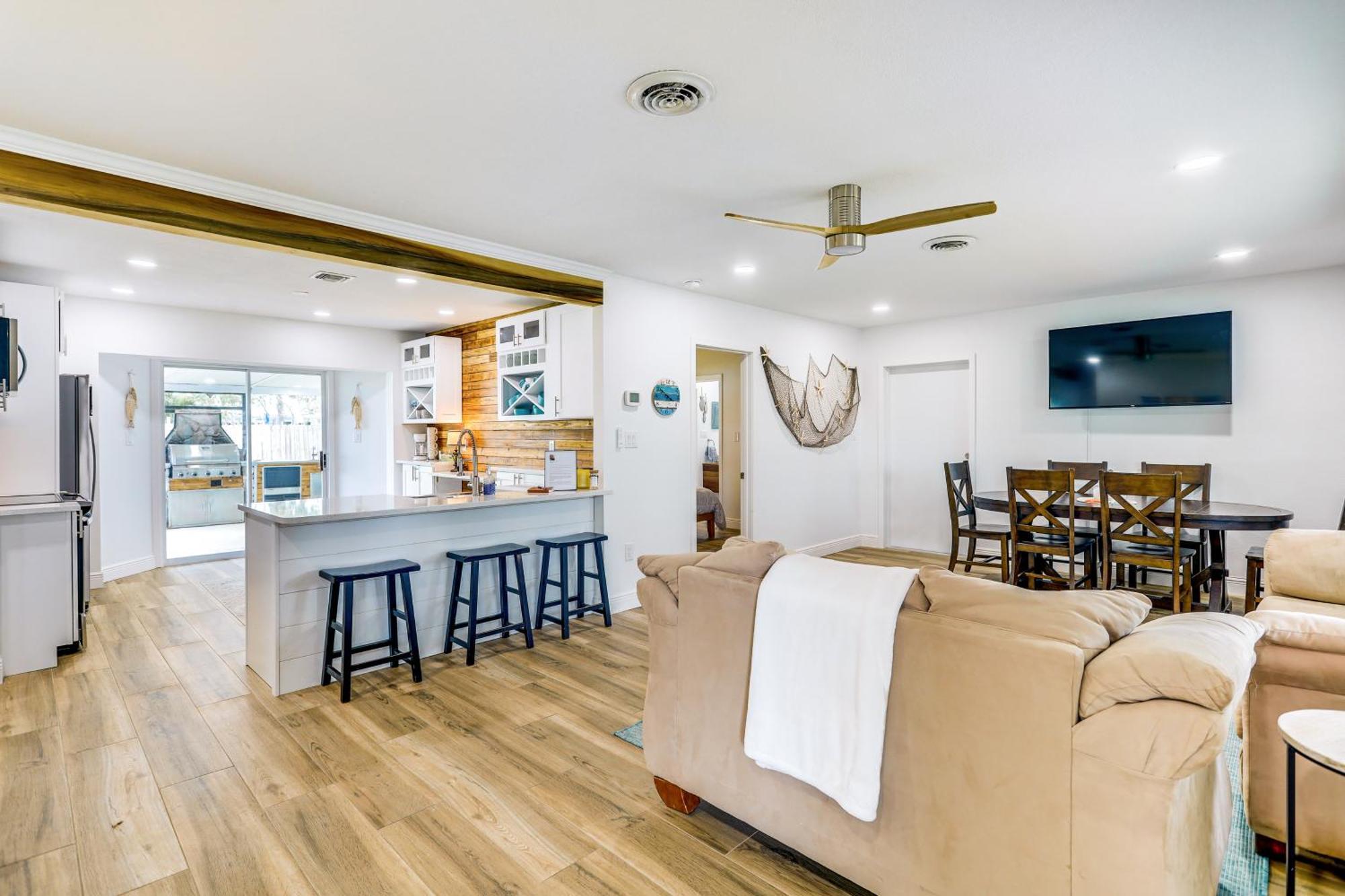 Pet-Friendly Cocoa Beach Home Walk To Beach! Экстерьер фото