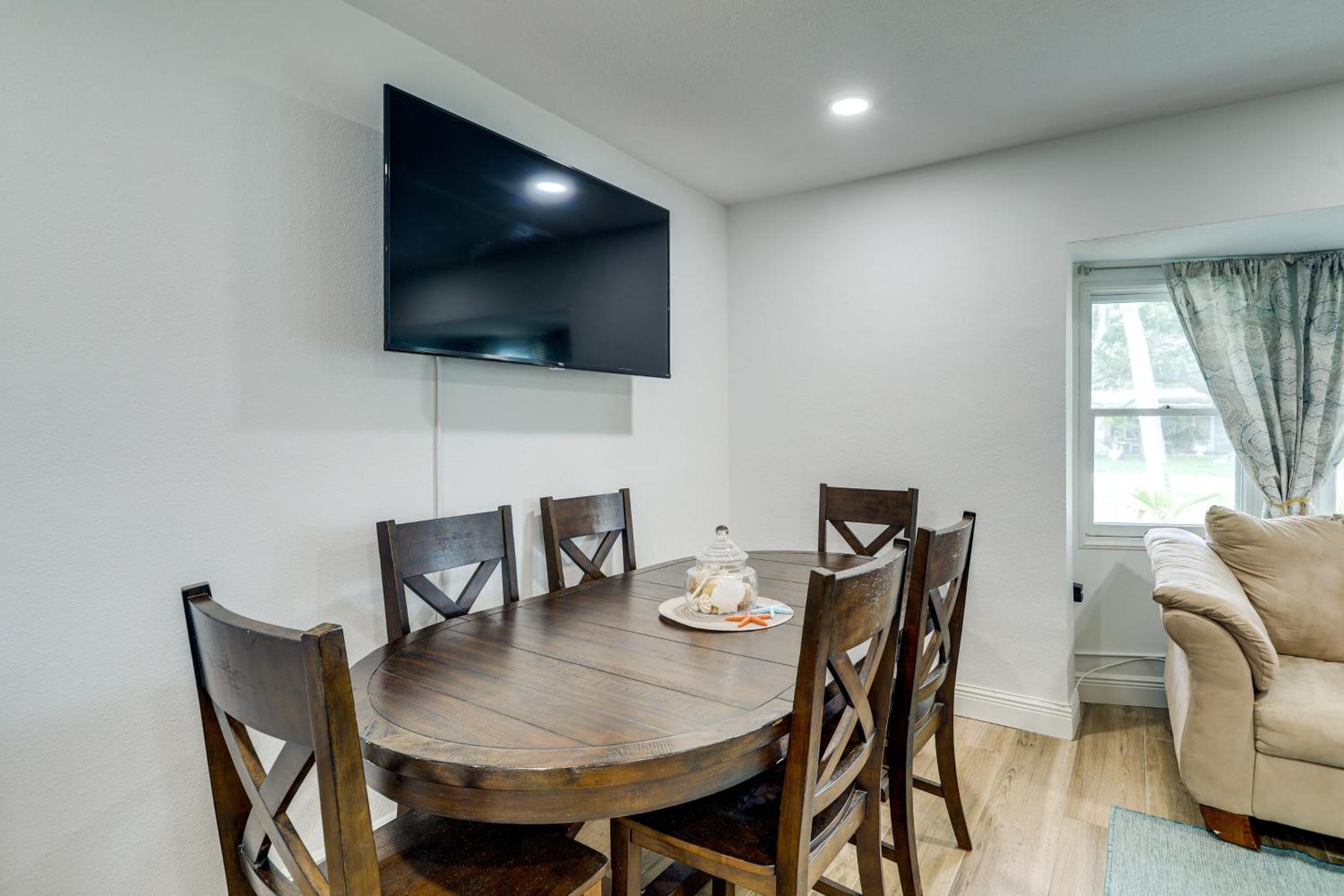 Pet-Friendly Cocoa Beach Home Walk To Beach! Экстерьер фото